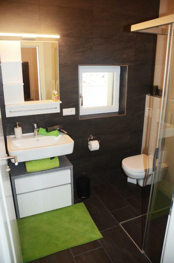 Apartment Zimat Chienes Exteriör bild