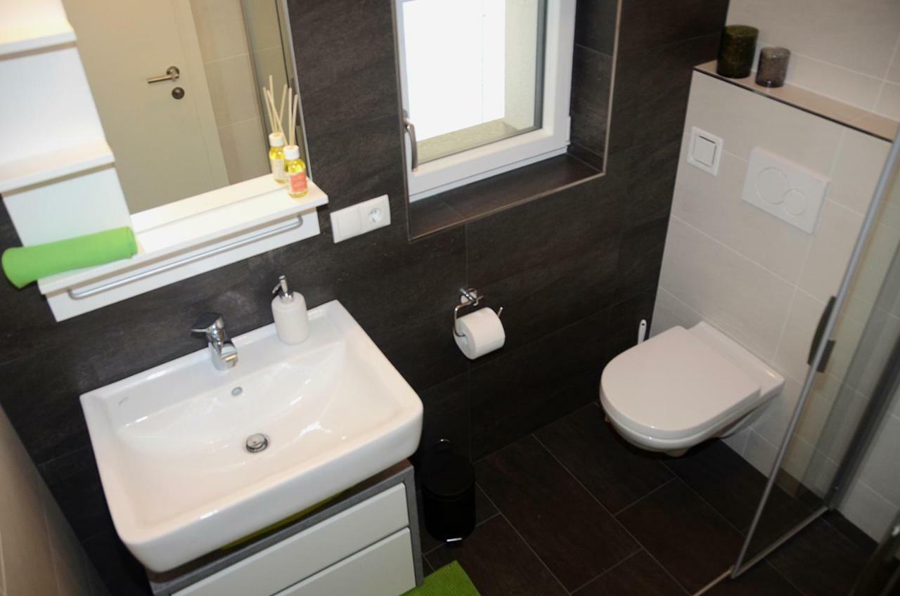 Apartment Zimat Chienes Exteriör bild