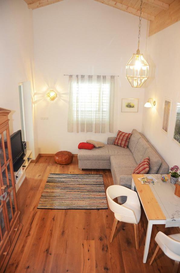 Apartment Zimat Chienes Exteriör bild